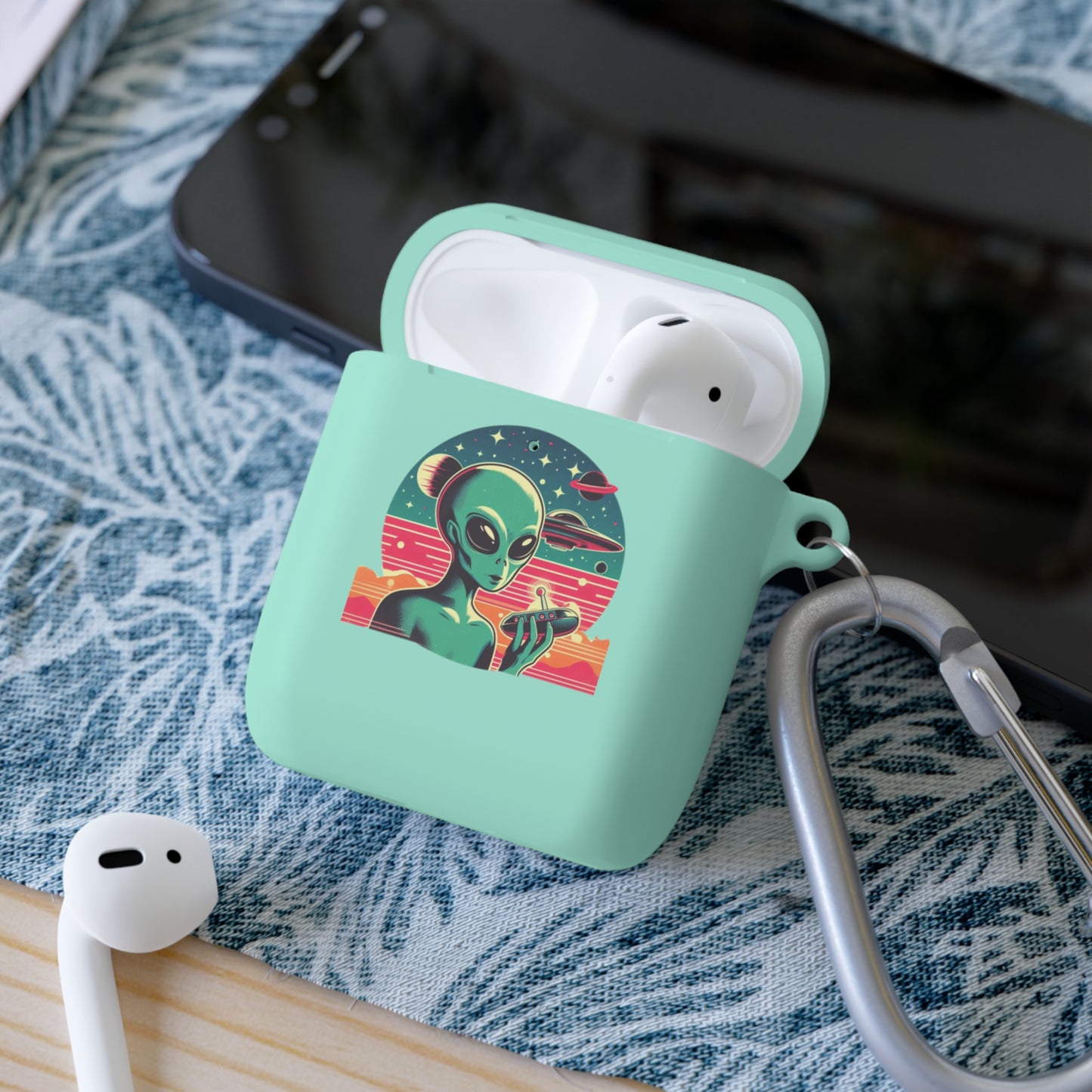 Retro Alien Design J&S AirPods and AirPods Pro Case Cover