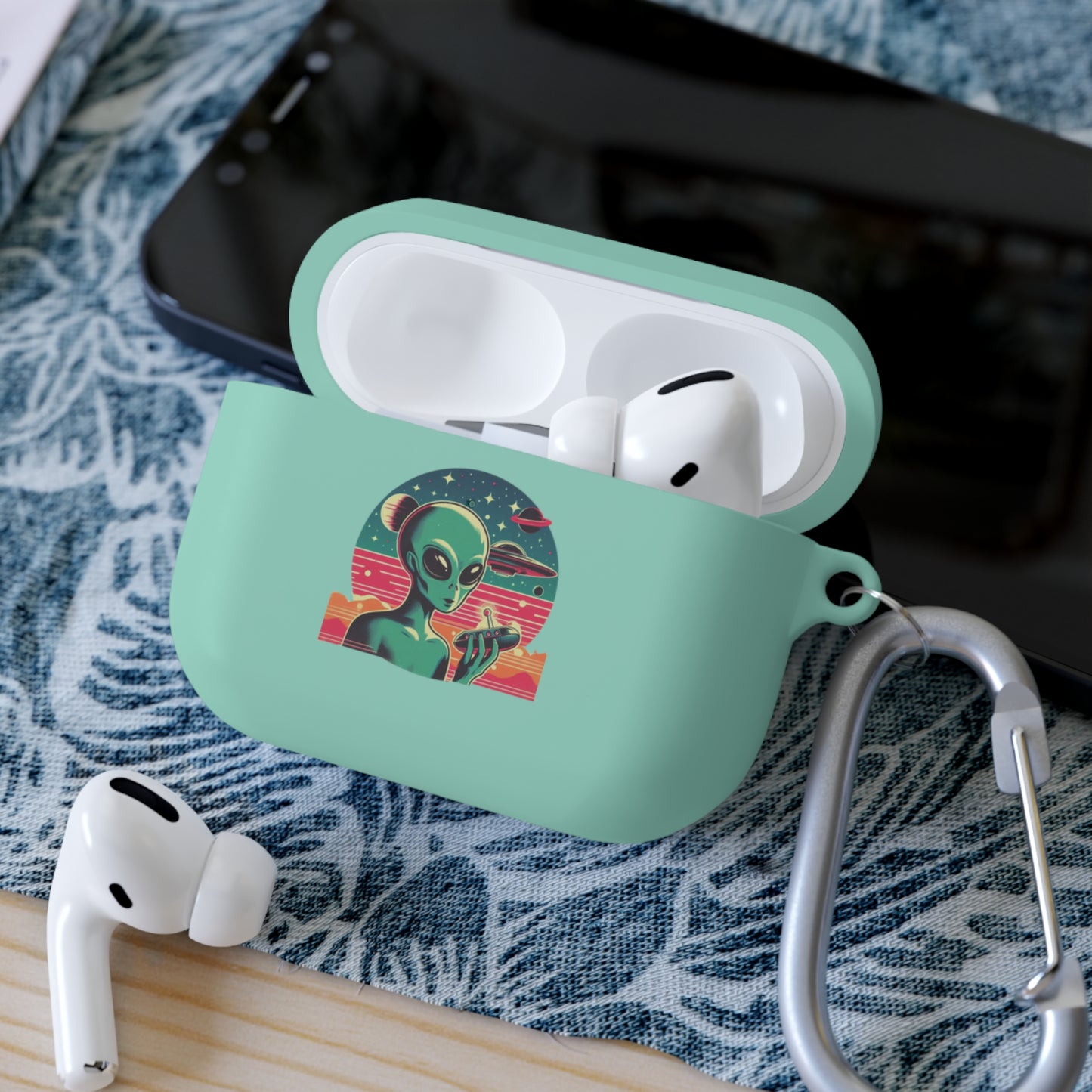 Retro Alien Design J&S AirPods and AirPods Pro Case Cover